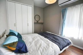 Edogawa Japanese Style Apartment 102 has direct access to Akihabara and Shinjuku, with convenient transportation and free WiFi